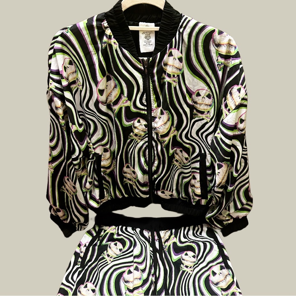 Disney Stylish Black and Green Women's Jack Skellington Silky Jogging size M